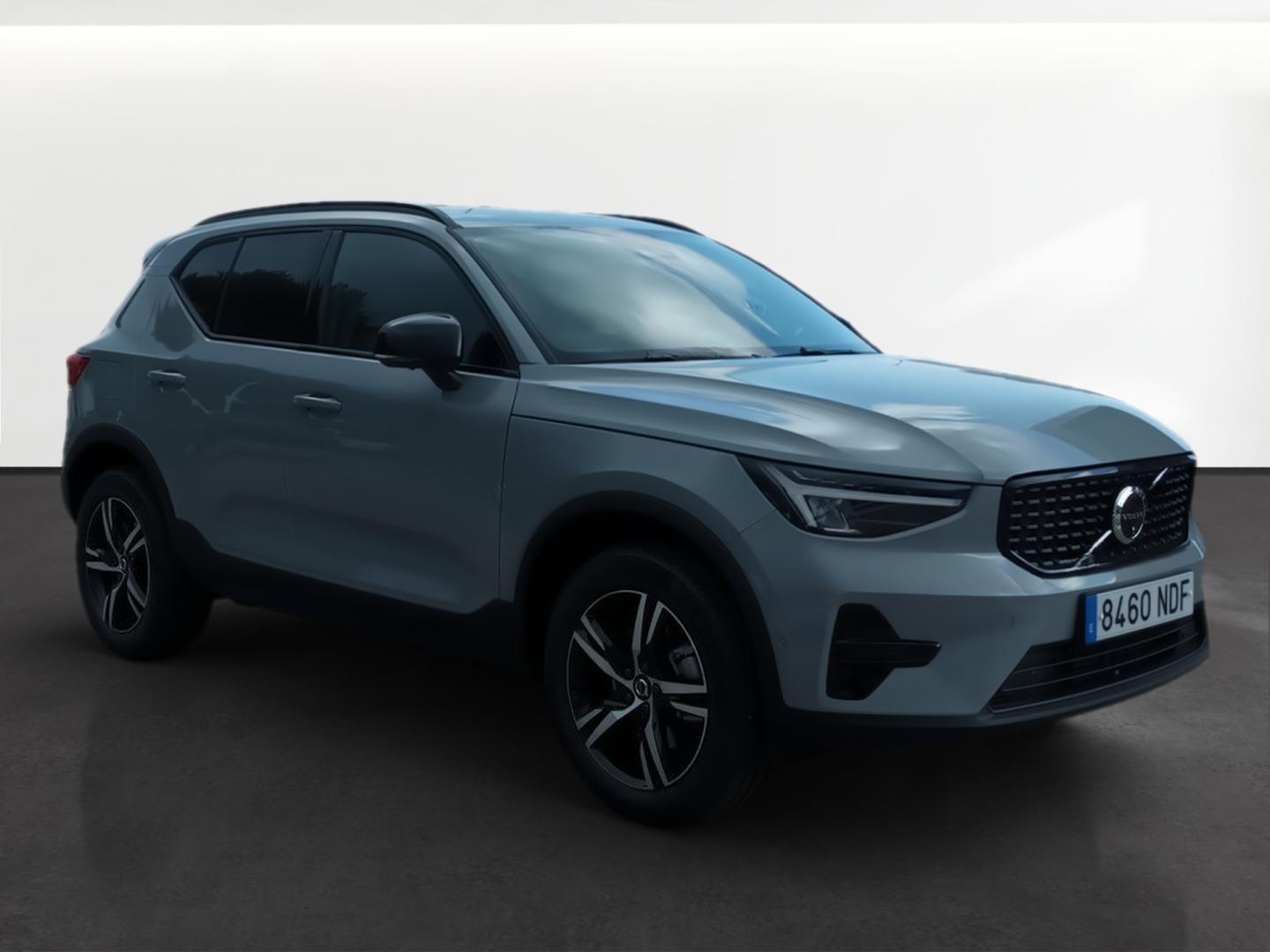 XC40 2.0 B3 PLUS DARK AUTO 163 5P